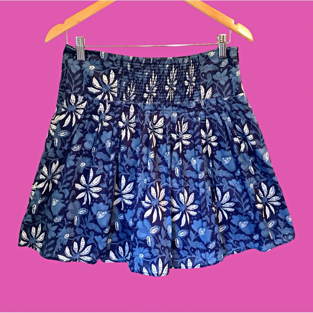 Banana Republic Womens Blue Floral Pleated Mini Skirt Elastic Waist Flirty Sz 4